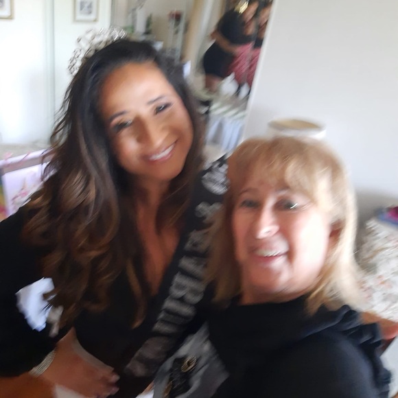 Meet your Posher, Carmen. - Picture 4 of 4